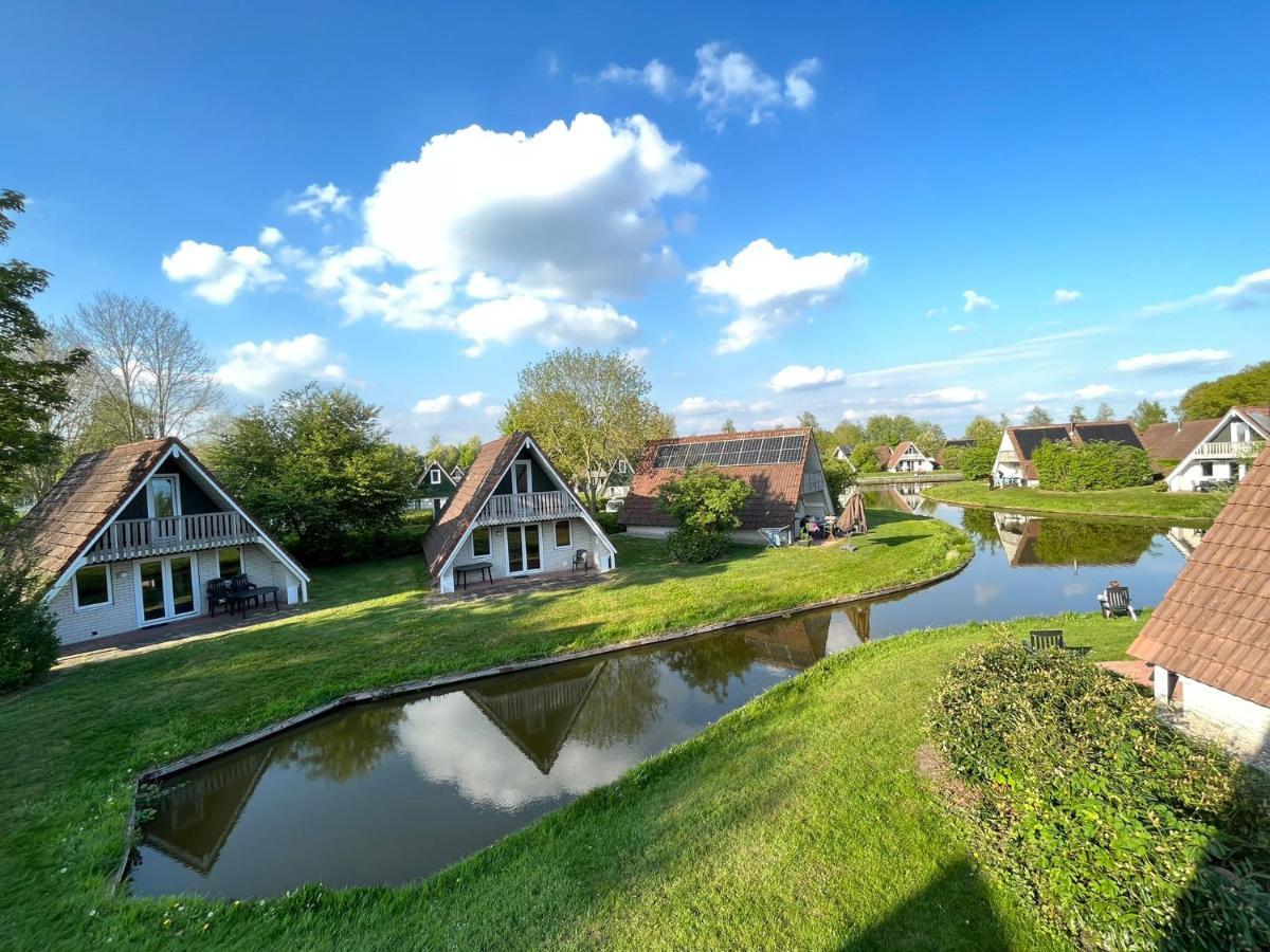Vakantiepunt 142 - Moderne Vakantiewoning Aan Het Water! Gramsbergen Bagian luar foto